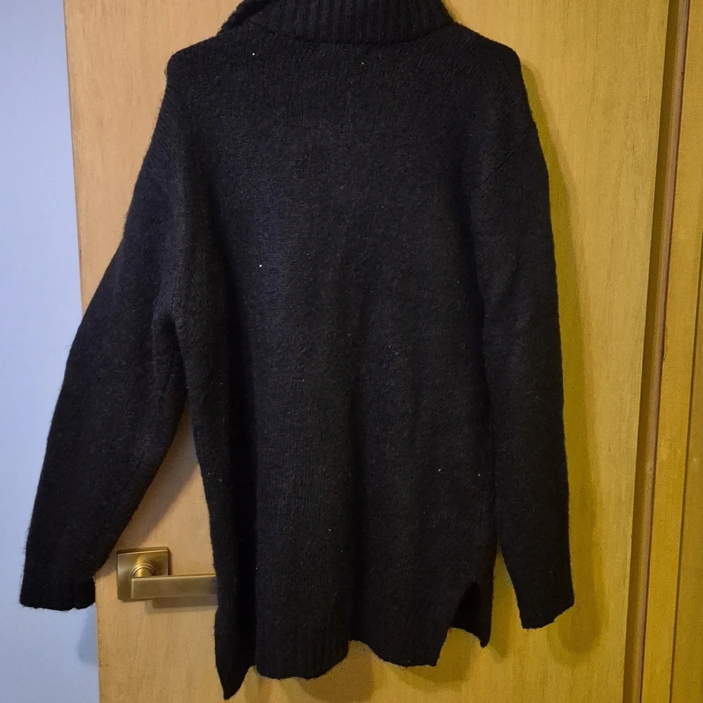 Black Half-Zip Sweater - Picture 2 of 4
